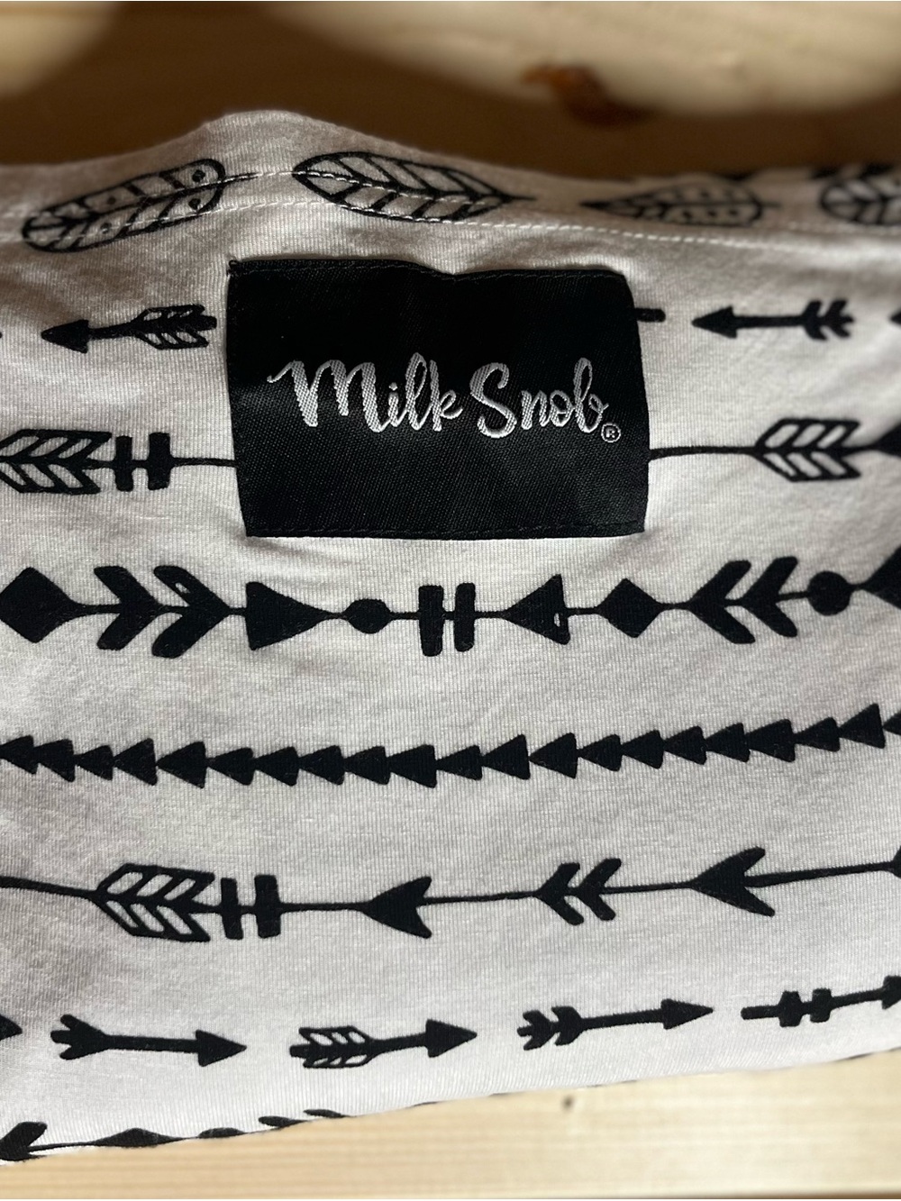 Milk Snob Black & White Arrow Print Nursing/Car Seat cover